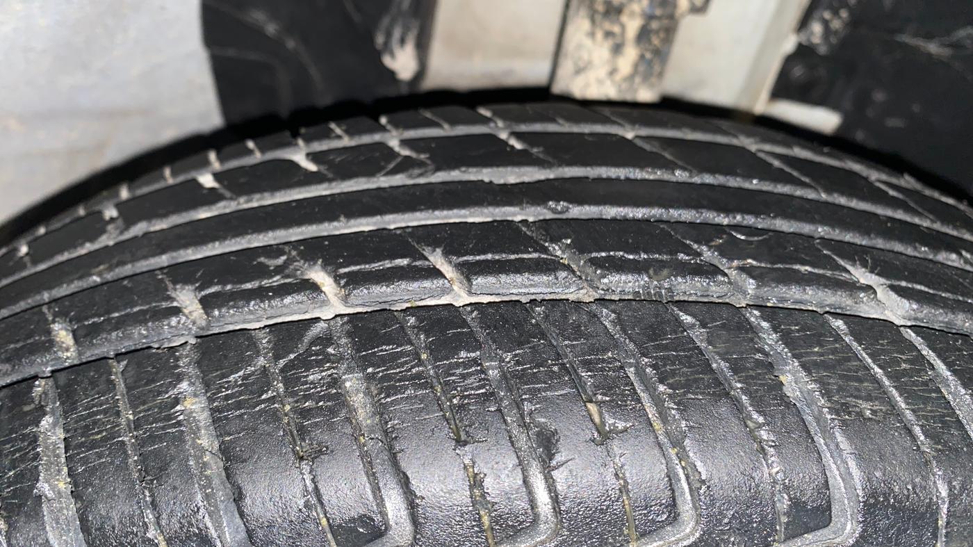 2016 Renault Kwid RXL, Petrol, Manual, 53,265 km, Right Front Tyre Tread