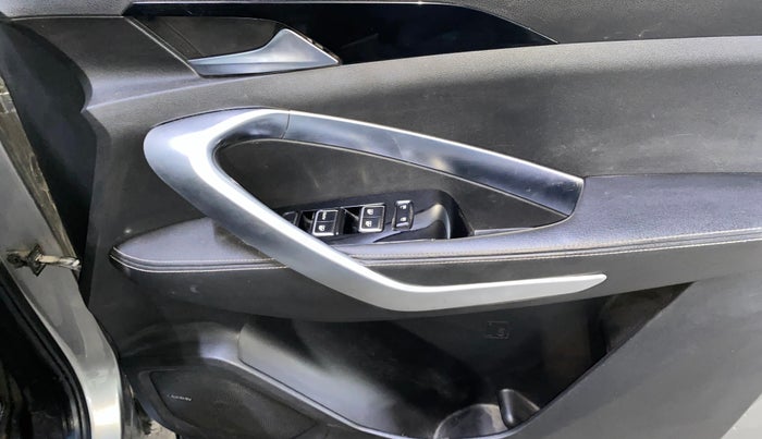 2020 MG HECTOR SHARP 1.5 DCT PETROL, Petrol, Automatic, 37,087 km, Driver Side Door Panels Control