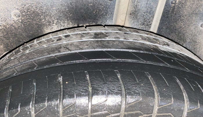 2020 MG HECTOR SHARP 1.5 DCT PETROL, Petrol, Automatic, 37,087 km, Left Rear Tyre Tread