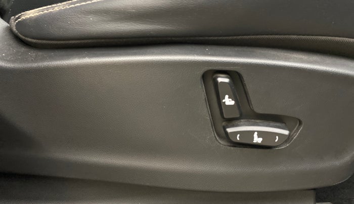 2020 MG HECTOR SHARP 1.5 DCT PETROL, Petrol, Automatic, 93,327 km, Driver Side Adjustment Panel