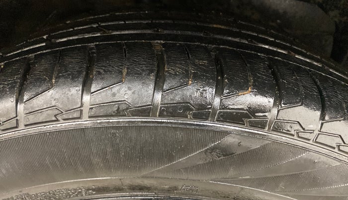 2020 MG HECTOR SHARP 1.5 DCT PETROL, Petrol, Automatic, 93,327 km, Right Front Tyre Tread