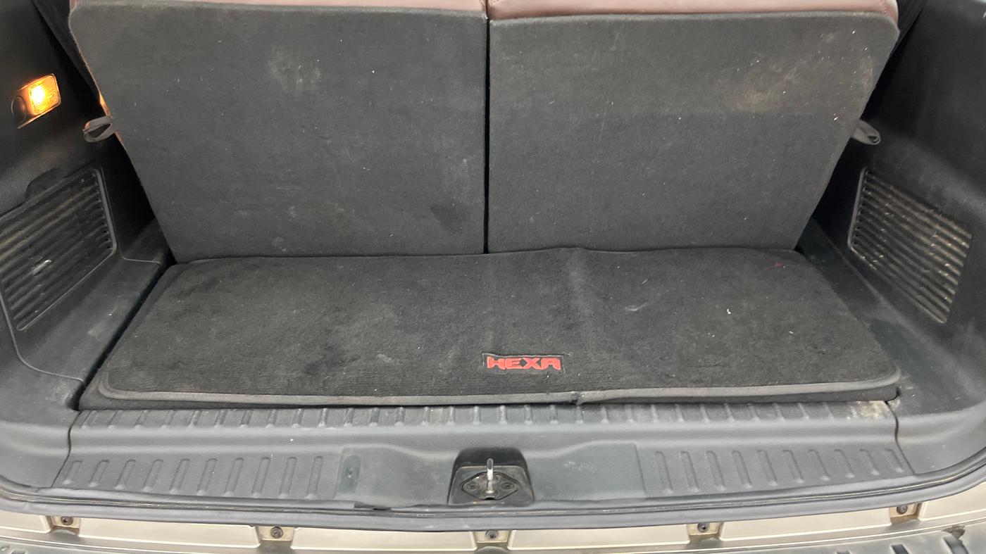 2018 Tata Hexa XMA 4X2 7 STR, Diesel, Automatic, 58,341 km, Boot Inside