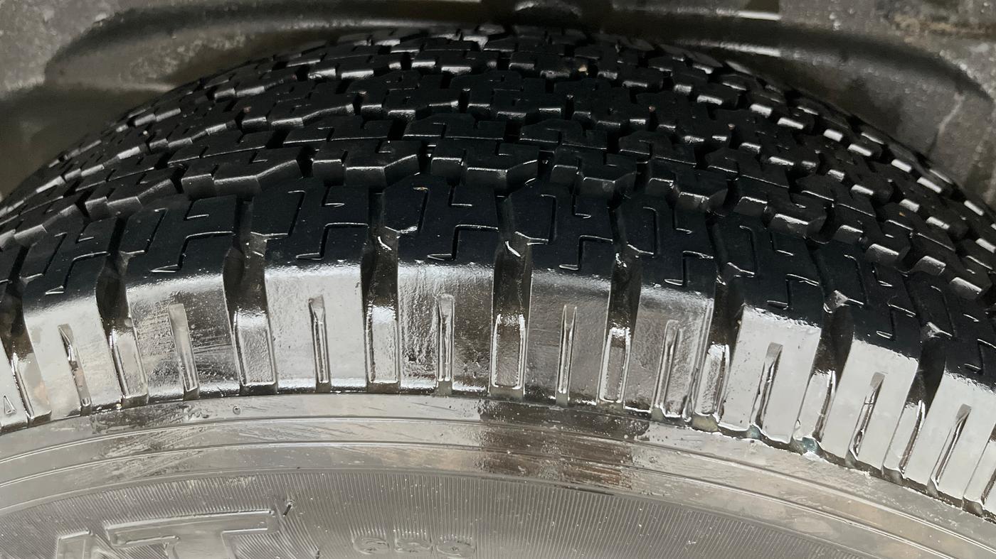 2018 Tata Hexa XMA 4X2 7 STR, Diesel, Automatic, 58,341 km, Left Rear Tyre Tread