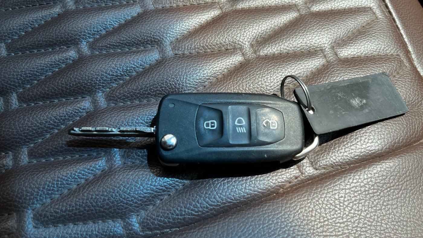 2018 Tata Hexa XMA 4X2 7 STR, Diesel, Automatic, 58,341 km, Key Close Up