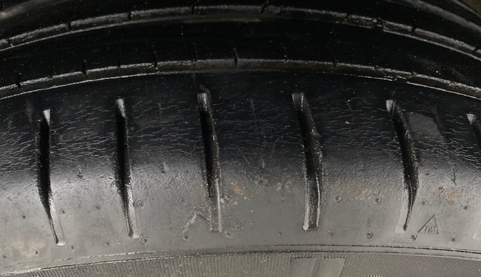 2021 Toyota Glanza G, Petrol, Manual, 27,447 km, Left Rear Tyre Tread