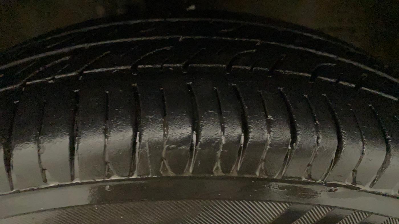2014 Maruti Wagon R 1.0 LXI CNG, CNG, Manual, 59,680 km, Left Rear Tyre Tread