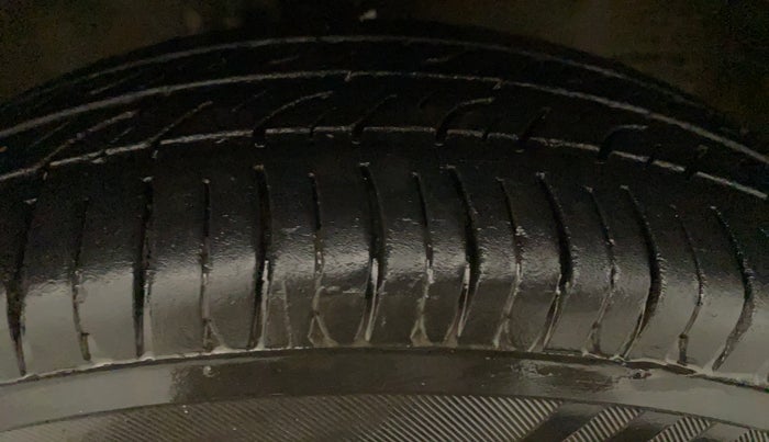 2014 Maruti Wagon R 1.0 LXI CNG, CNG, Manual, 59,680 km, Left Rear Tyre Tread