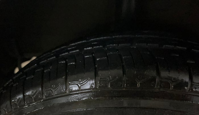 2021 Hyundai NEW SANTRO SPORTZ EXECUTIVE MT CNG, CNG, Manual, 43,476 km, Right Rear Tyre Tread