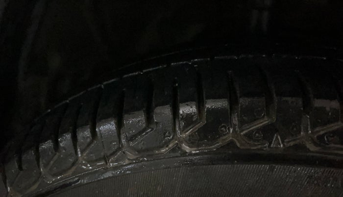 2021 Hyundai NEW SANTRO SPORTZ EXECUTIVE MT CNG, CNG, Manual, 43,476 km, Right Front Tyre Tread