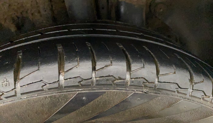 2017 Hyundai Elite i20 ASTA 1.2, Petrol, Manual, 38,982 km, Left Rear Tyre Tread