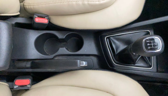 2017 Hyundai Elite i20 ASTA 1.2, Petrol, Manual, 38,982 km, Gear Lever