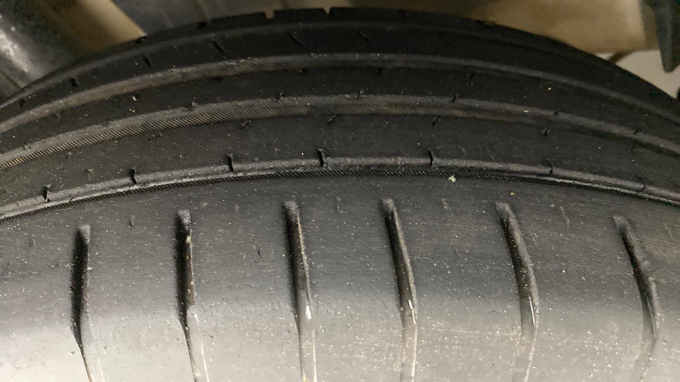 2021 Maruti Swift ZXI D, Petrol, Manual, 39,094 km, Right Rear Tyre Tread