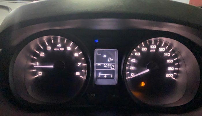 2017 Tata Tiago XT PETROL, Petrol, Manual, 70,942 km, Odometer Image