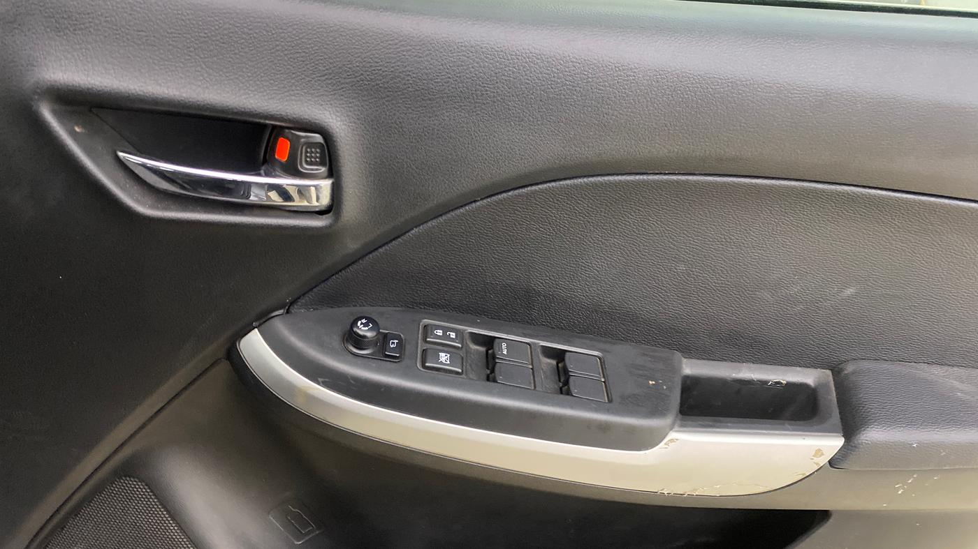 2017 Maruti Baleno ZETA PETROL 1.2, Petrol, Manual, 41,432 km, Driver Side Door Panels Control