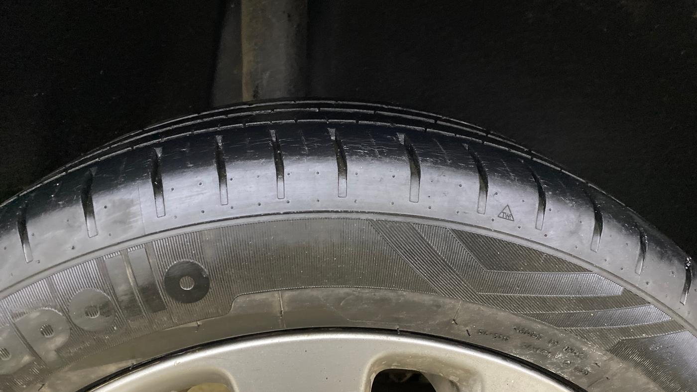 2017 Maruti Baleno ZETA PETROL 1.2, Petrol, Manual, 41,432 km, Right Rear Tyre Tread