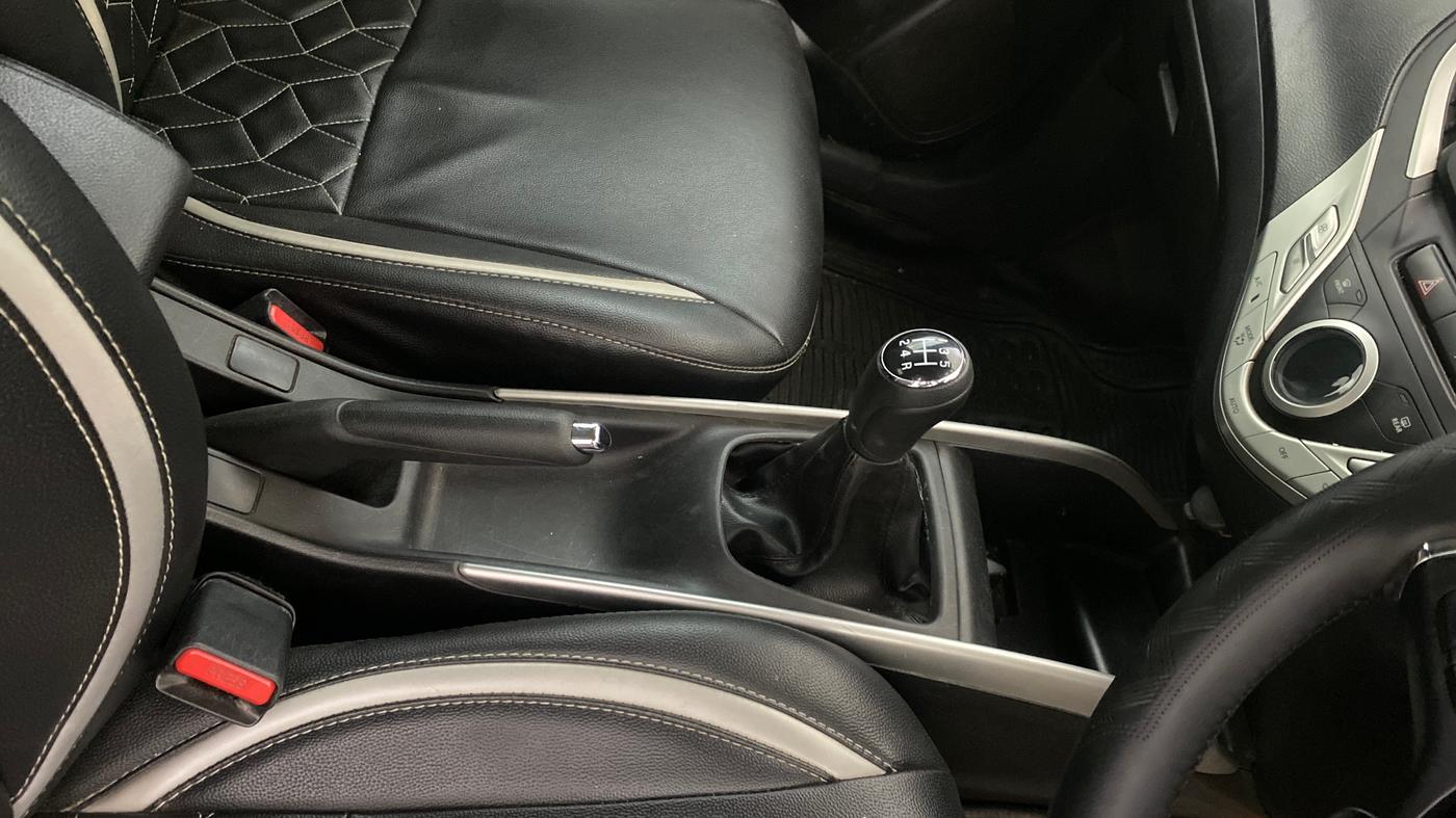 2017 Maruti Baleno ZETA PETROL 1.2, Petrol, Manual, 41,432 km, Gear Lever