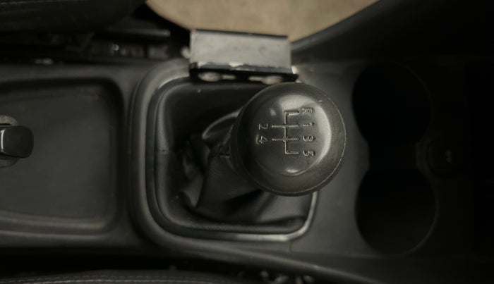 2015 Volkswagen Polo TRENDLINE 1.2L PETROL, Petrol, Manual, 16,215 km, Gear Lever