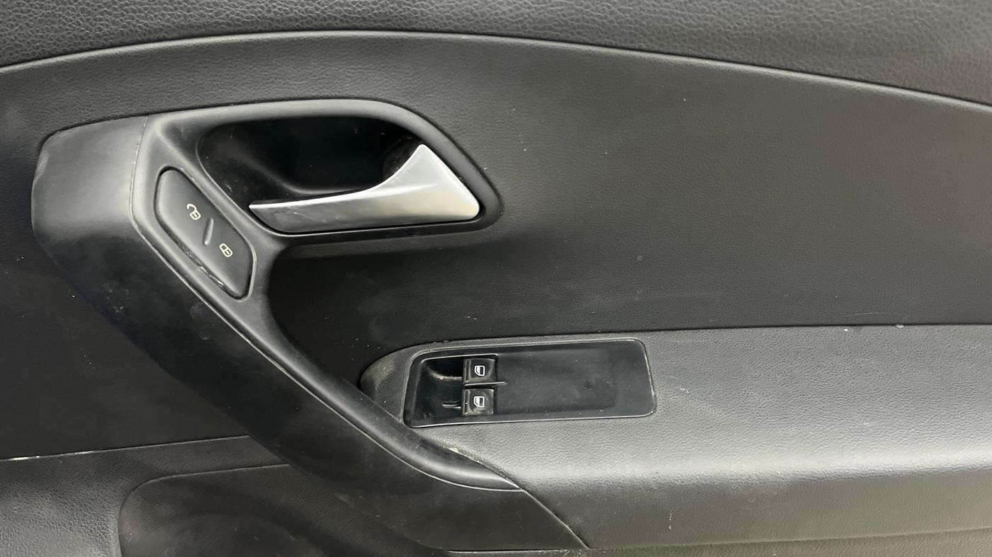 2015 Volkswagen Polo TRENDLINE 1.2L PETROL, Petrol, Manual, 16,215 km, Driver Side Door Panels Control