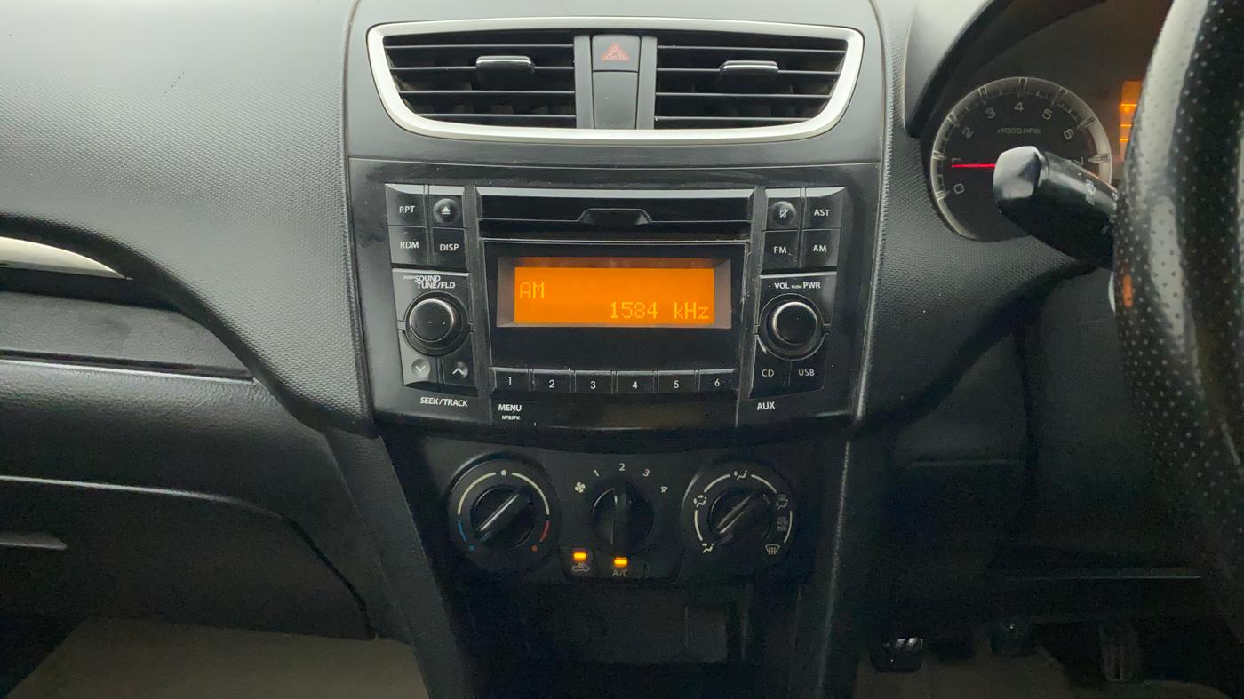 2016 Maruti Swift VXI, Petrol, Manual, 65,928 km, Air Conditioner