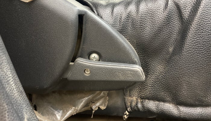 2016 Maruti Alto 800 LXI, Petrol, Manual, 54,715 km, Driver Side Adjustment Panel