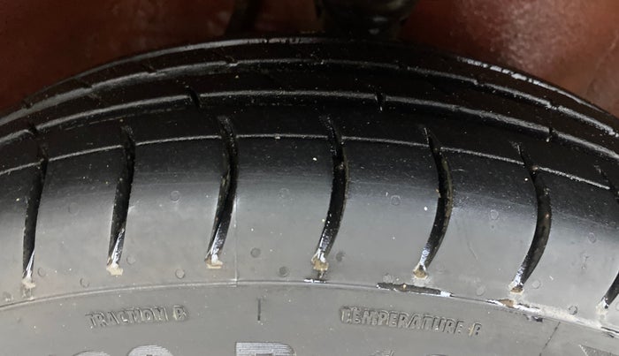 2016 Maruti Alto 800 LXI, Petrol, Manual, 54,715 km, Right Front Tyre Tread