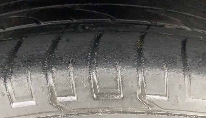 2019 Hyundai Creta SX AT 1.6 PETROL, Petrol, Automatic, 56,359 km, Right Rear Tyre Tread