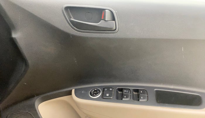 2015 Hyundai Grand i10 MAGNA 1.2 KAPPA VTVT, Petrol, Manual, 73,473 km, Driver Side Door Panels Control