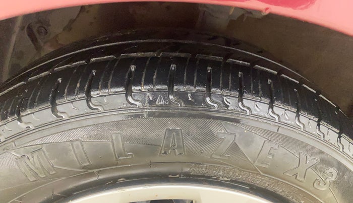 2015 Hyundai Grand i10 MAGNA 1.2 KAPPA VTVT, Petrol, Manual, 73,473 km, Left Front Tyre Tread