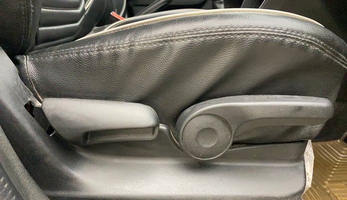 2019 Maruti Vitara Brezza ZDI, Diesel, Manual, 82,812 km, Driver Side Adjustment Panel