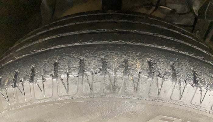 2019 Maruti Vitara Brezza ZDI, Diesel, Manual, 82,812 km, Right Front Tyre Tread