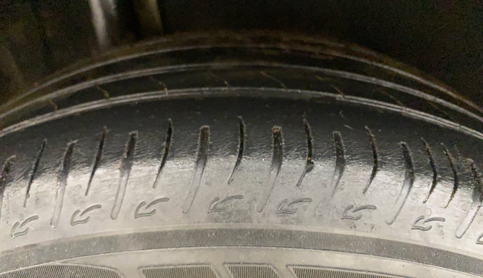 2019 Maruti Vitara Brezza ZDI, Diesel, Manual, 82,812 km, Right Rear Tyre Tread
