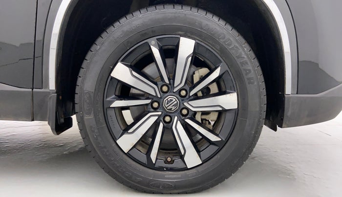 2019 MG HECTOR SHARP DCT PETROL, Petrol, Automatic, 28,870 km, Right Front Wheel