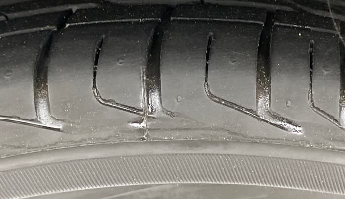 2021 Tata NEXON XZA PLUS SUNROOF PETROL, Petrol, Automatic, 66,504 km, Left Front Tyre Tread