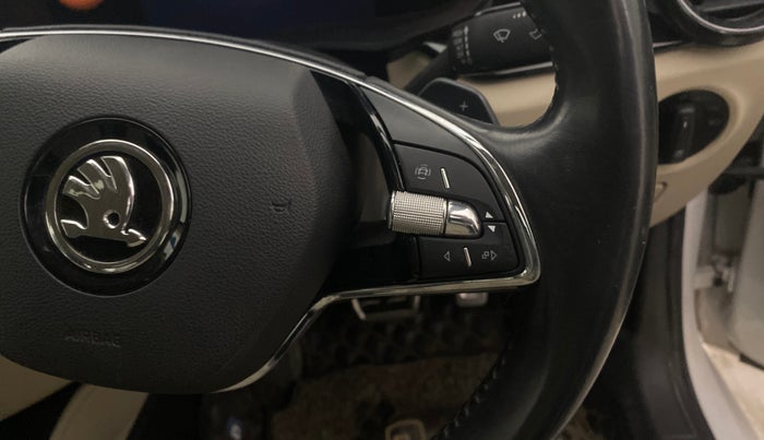 2022 Skoda SLAVIA STYLE 1.5L TSI DSG, Petrol, Automatic, 33,388 km, Adaptive Cruise Control