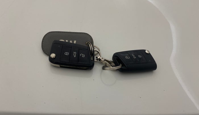 2022 Skoda SLAVIA STYLE 1.5L TSI DSG, Petrol, Automatic, 33,388 km, Key Close Up