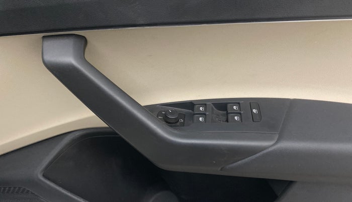 2022 Skoda SLAVIA STYLE 1.5L TSI DSG, Petrol, Automatic, 33,388 km, Driver Side Door Panels Control