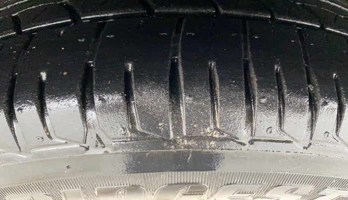 2015 Honda Amaze 1.2L I-VTEC S, Petrol, Manual, 69,469 km, Left Rear Tyre Tread