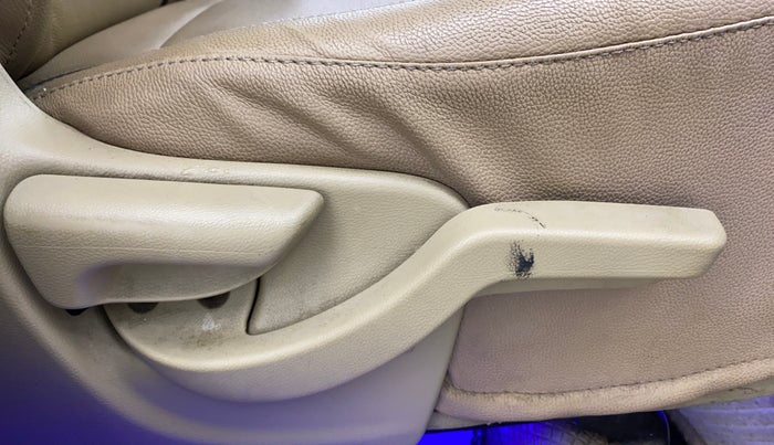 2015 Honda Amaze 1.2L I-VTEC S, Petrol, Manual, 69,469 km, Driver Side Adjustment Panel