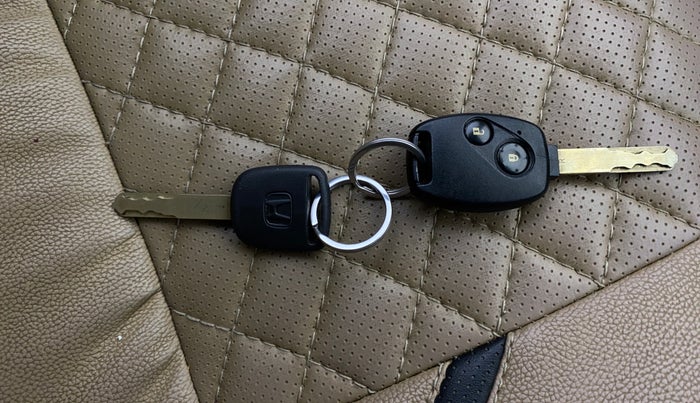 2015 Honda Amaze 1.2L I-VTEC S, Petrol, Manual, 69,469 km, Key Close Up