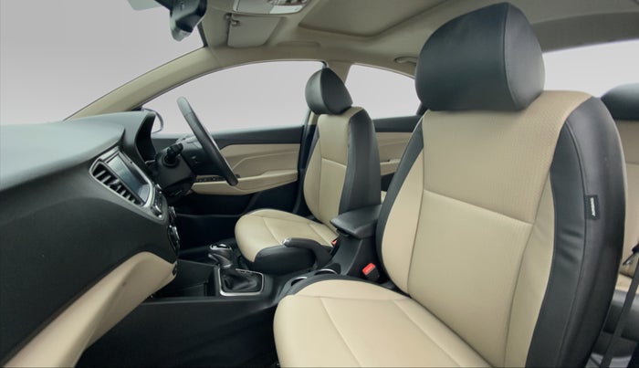 2018 Hyundai Verna 1.6 SX VTVT AT (O), Petrol, Automatic, 22,717 km, Right Side Front Door Cabin