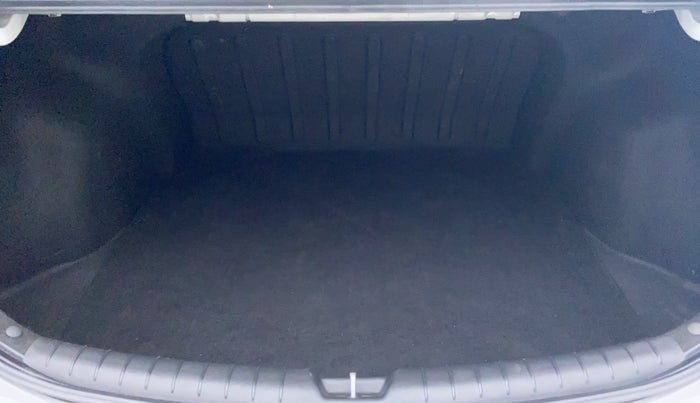 2018 Hyundai Verna 1.6 SX VTVT AT (O), Petrol, Automatic, 22,717 km, Boot Inside