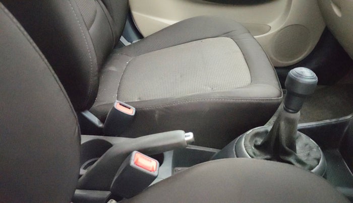 2013 Hyundai i20 SPORTZ 1.2, Petrol, Manual, 79,644 km, Gear Lever