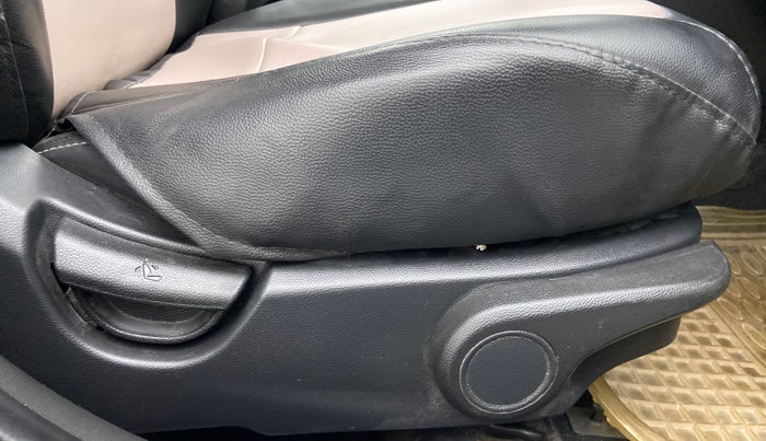 2016 Hyundai Grand i10 ASTA 1.2 KAPPA VTVT, Petrol, Manual, 87,663 km, Driver Side Adjustment Panel