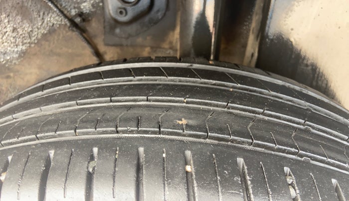 2024 Tata PUNCH Creative Dual Tone MT Sunroof, Petrol, Manual, 25,540 km, Left Rear Tyre Tread