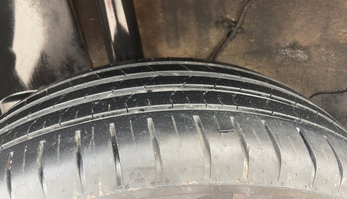 2024 Tata PUNCH Creative Dual Tone MT Sunroof, Petrol, Manual, 25,540 km, Right Rear Tyre Tread