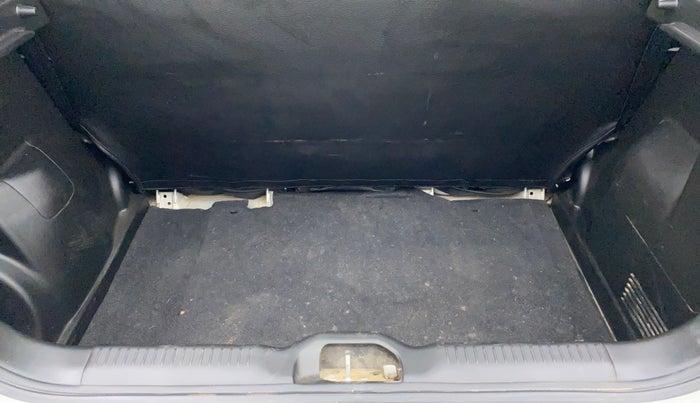 2019 Maruti Swift LXI D, Petrol, Manual, 45,453 km, Boot Inside
