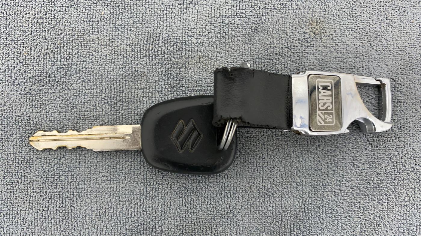 2019 Maruti Swift LXI D, Petrol, Manual, 45,453 km, Key Close Up