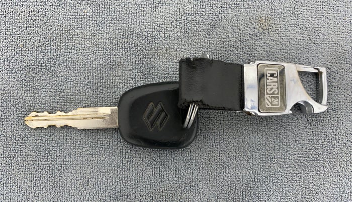 2019 Maruti Swift LXI D, Petrol, Manual, 45,453 km, Key Close Up