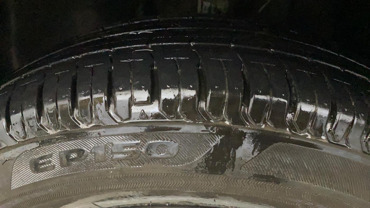 2020 Tata ALTROZ XE PETROL, Petrol, Manual, 31,561 km, Left Front Tyre Tread
