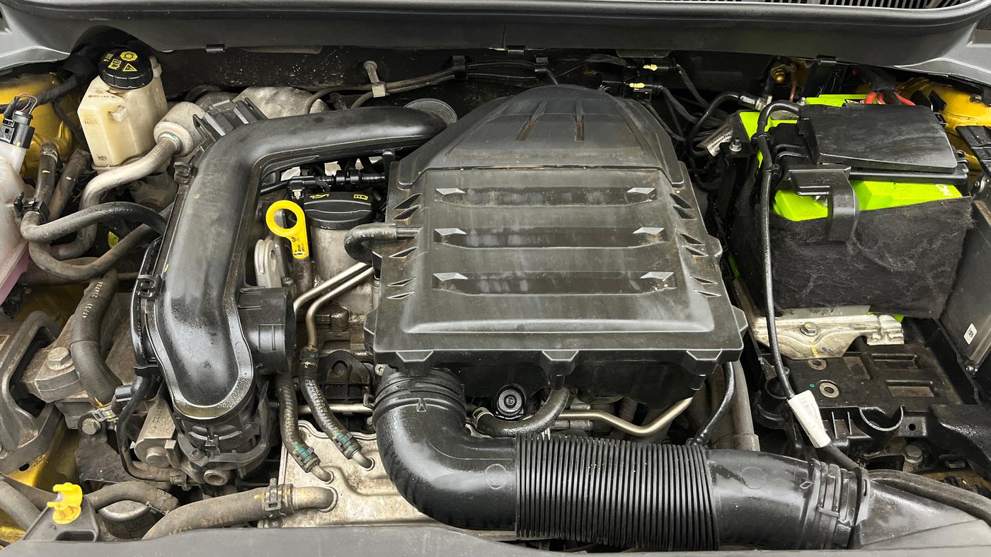 2022 Volkswagen TAIGUN HIGHLINE 1.0 TSI MT, Petrol, Manual, 25,450 km, Engine View